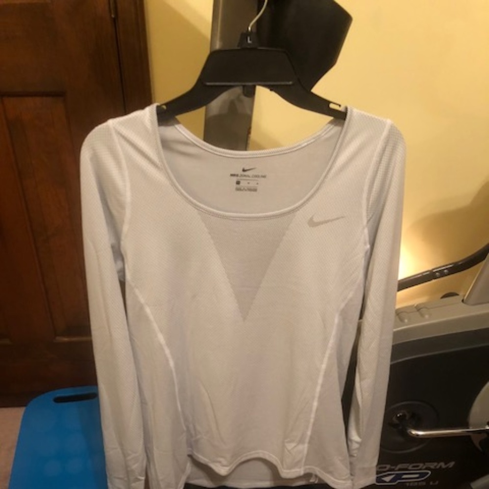 Nike Women's Zonal Cooling Relay Top Size Medium